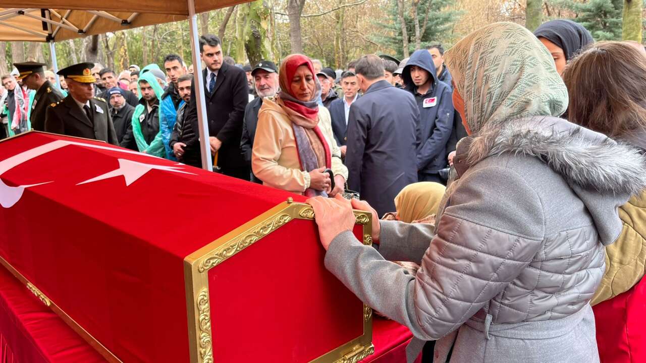 Şehit annesinin feryadı Konya’yı gözyaşına boğdu 24